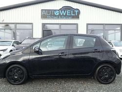 Schwarz Gebraucht 2013 Toyota Yaris Hybrid Kleinwagen | 9.580 € (Fairer Preis)