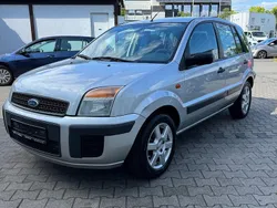 Grau Gebraucht 2007 Ford Fusion Fun X Limousine | 3.790 € (Fairer Preis)