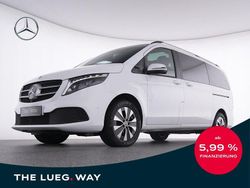 Weiß Gebraucht 2024 Mercedes V300 Van / Kleinbus | 72.885 €