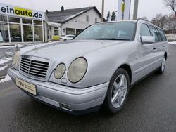 Silber Gebraucht 1997 Mercedes E200 Avantgarde Limousine | 3.899 € (Guter Preis)