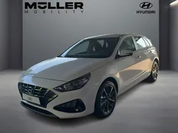 Weiß Gebraucht 2024 Hyundai i30 Trend Limousine | 24.444 € (Guter Preis)