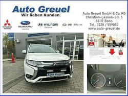 Weiß Gebraucht 2021 Mitsubishi Outlander P-HEV Basis SUV | 15.500 € (Fairer Preis)