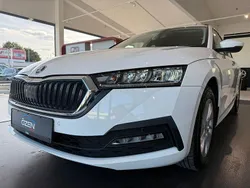 Weiß Gebraucht 2023 Skoda Octavia G-TEC Ambition Kombi | 23.980 € (Teuer)
