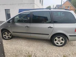 Silber Gebraucht 2004 Ford Galaxy Van / Kleinbus | 1.800 € (Fairer Preis)