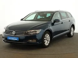 Aquamarinblau metallic Gebraucht 2023 VW Passat Business Kombi | 27.180 € (Fairer Preis)