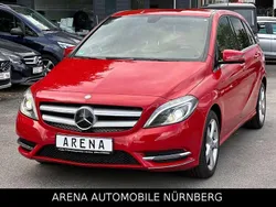 Rot Gebraucht 2013 Mercedes B180 Van / Kleinbus | 7.999 € (Fairer Preis)
