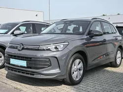 Delfingrau metallic Gebraucht 2024 VW Tiguan SUV | 36.890 € (Guter Preis)