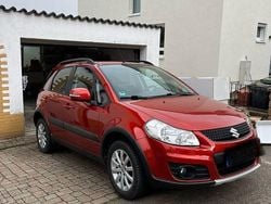 Rot Gebraucht 2011 Suzuki SX4 Style Limousine | 7.950 € (Fairer Preis)