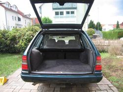 Grün Gebraucht 1996 Mercedes E200 Limousine | 1.500 € (Guter Preis)