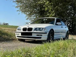 Weiß Gebraucht 1998 BMW 320 Performance Limousine | 4.800 € (Teuer)