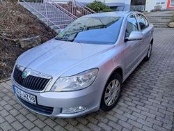 Silber Gebraucht 2012 Skoda Octavia Elegance Limousine | 7.800 € (Fairer Preis)