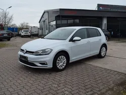 Silber Gebraucht 2017 VW Golf VII Comfortline Limousine | 13.600 € (Fairer Preis)