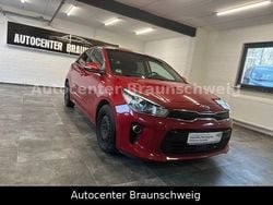Rot Gebraucht 2017 Kia Rio Platinum Edition Limousine | 8.450 € (Guter Preis)