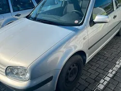 Silber Gebraucht 2000 VW Golf IV Basis Limousine | 2.800 € (Etwas zu teuer)