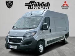 Grau Gebraucht 2024 Peugeot Boxer S Van | 35.990 € (Teuer)