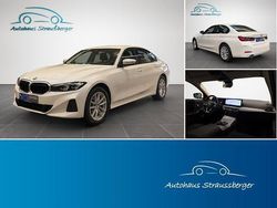 Weiß Gebraucht 2024 BMW 318 Shadowline Limousine | 30.790 € (Superpreis)