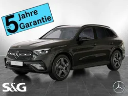 Metalliclack graphitgrau Gebraucht 2025 Mercedes GLC220 AMG SUV | 64.499 €