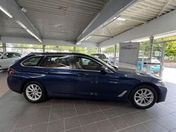 Blau Gebraucht 2023 BMW 520 Kombi | 35.700 € (Guter Preis)