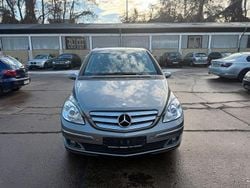 Grau Gebraucht 2007 Mercedes B170 Edition Van / Kleinbus | 4.300 € (Fairer Preis)