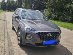 Grau Gebraucht 2019 Hyundai Santa Fe SUV | 31.200 € (Etwas zu teuer)