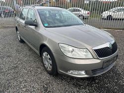 Bezova capuccino/capuccino Gebraucht 2012 Skoda Octavia Fun Kombi | 2.250 € (Etwas zu teuer)