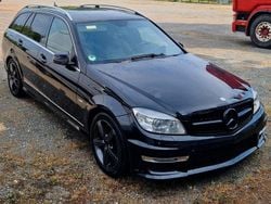 Schwarz Gebraucht 2010 Mercedes C250 Kombi | 12.000 €