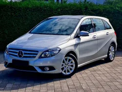 Silber Gebraucht 2014 Mercedes B180 Van / Kleinbus | 12.599 € (Fairer Preis)