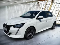 Weiß Gebraucht 2021 Peugeot 208 Active Kleinwagen | 11.900 € (Fairer Preis)