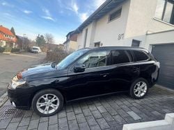 Schwarz Gebraucht 2013 Mitsubishi Outlander Instyle SUV | 8.000 € (Guter Preis)