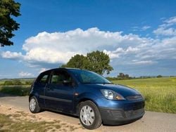 Blau Gebraucht 2005 Ford Fiesta Kleinwagen | 1.200 € (Fairer Preis)