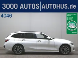 Weiss Gebraucht 2022 BMW 318 Sport Line Kombi | 18.990 € (Guter Preis)
