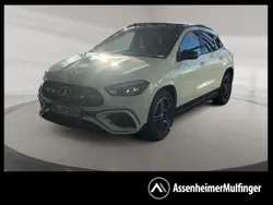 Weiß Gebraucht 2024 Mercedes GLA200 Night SUV | 43.679 € (Teuer)
