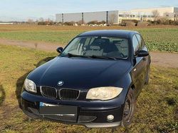 Blau Gebraucht 2005 BMW 118 Kleinwagen | 2.990 € (Fairer Preis)