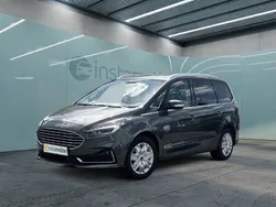 Grau Gebraucht 2023 Ford Galaxy Titanium Van / Kleinbus | 39.640 € (Teuer)