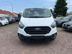 Weiß Gebraucht 2019 Ford Transit Custom Van / Kleinbus | 7.100 €