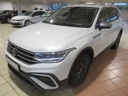 Weiß Gebraucht 2024 VW Tiguan Allspace Move SUV | 45.745 € (Fairer Preis)
