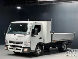 Weiß Gebraucht 2017 Mitsubishi Canter | 24.900 €