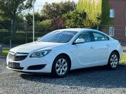 Weiß Gebraucht 2016 Opel Insignia Innovation Limousine | 10.490 € (Fairer Preis)
