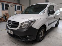 Weiß Gebraucht 2017 Mercedes Citan 109 Van / Kleinbus | 8.999 €