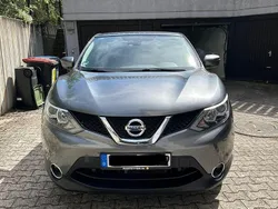 Grau Gebraucht 2017 Nissan Qashqai N-Connecta SUV | 13.200 € (Guter Preis)