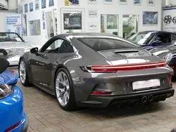 Grau Gebraucht 2023 Porsche 992 | 189.900 €