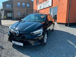 Schwarz Gebraucht 2021 Renault Clio V Life Limousine | 11.990 € (Fairer Preis)