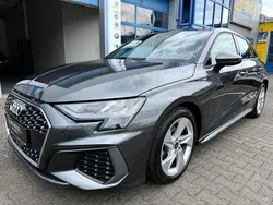 Grau Gebraucht 2024 Audi A3 Sportback e-tron S-Line Limousine | 31.610 € (Fairer Preis)