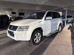 Weiß Gebraucht 2007 Suzuki Grand Vitara GLS SUV | 3.999 € (Fairer Preis)