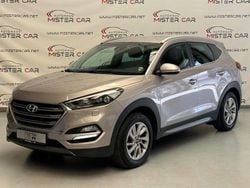 Weiß Gebraucht 2016 Hyundai Tucson Style SUV | 12.490 € (Guter Preis)