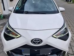 Weiß Gebraucht 2019 Toyota Aygo X-play Kleinwagen | 9.399 € (Fairer Preis)