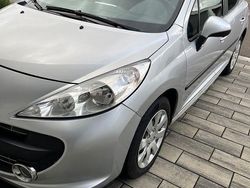 Grau Gebraucht 2008 Peugeot 207 Urban Move Limousine | 3.000 € (Etwas zu teuer)