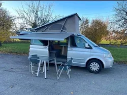 Grau Gebraucht 2007 VW T5 California Van | 20.000 €