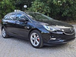 Schwarz Gebraucht 2017 Opel Astra Kombi | 10.850 €