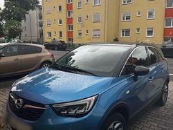 Blau Gebraucht 2017 Opel Crossland X SUV | 12.500 € (Etwas zu teuer)